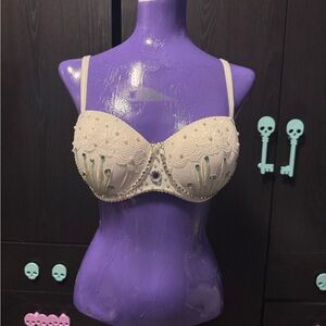One of a Kind Elegant Cream Lace Bra